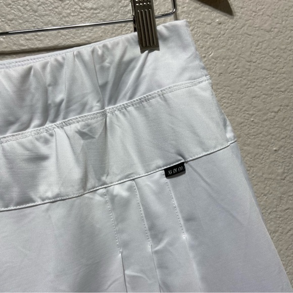 XIDIDA White Mini Skort Skirt Size Medium Pleated Athletic Tennis Golf - Picture 2 of 9